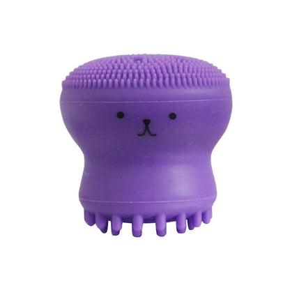 Gentle exfoliating brush for the face